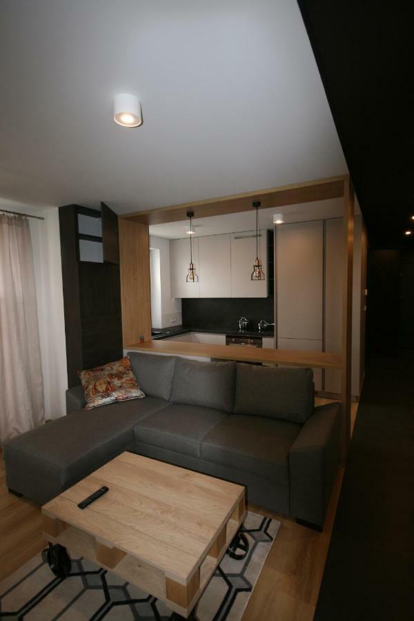 Apartament Zagnanska - Garaz Apartment เคียลเซ ภายนอก รูปภาพ